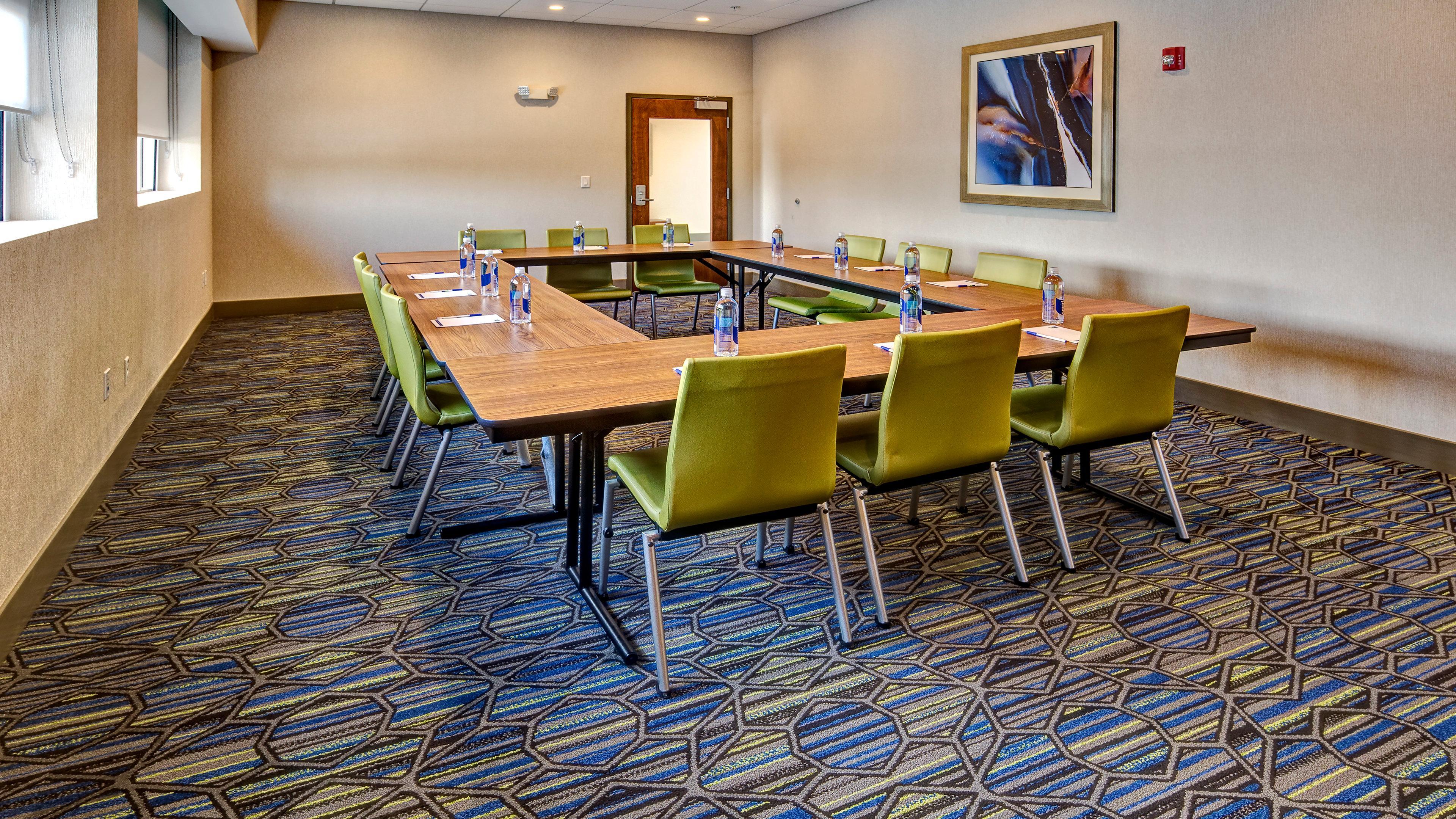 Express Airport Expo Center By Ihg 3*