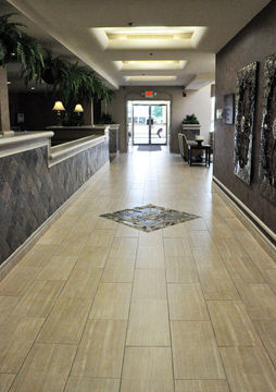 Express Airport Expo Center By Ihg 3* Louisville