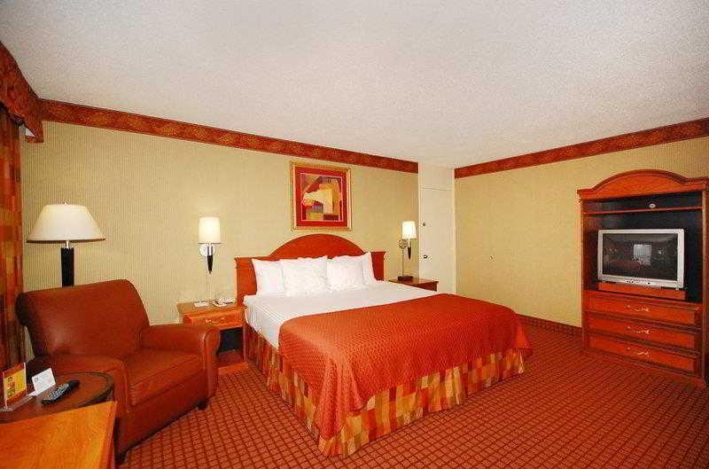 Express Airport Expo Center By Ihg 3* Louisville