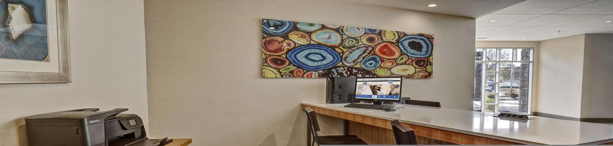 Hotel Express Airport Expo Center By Ihg Louisville